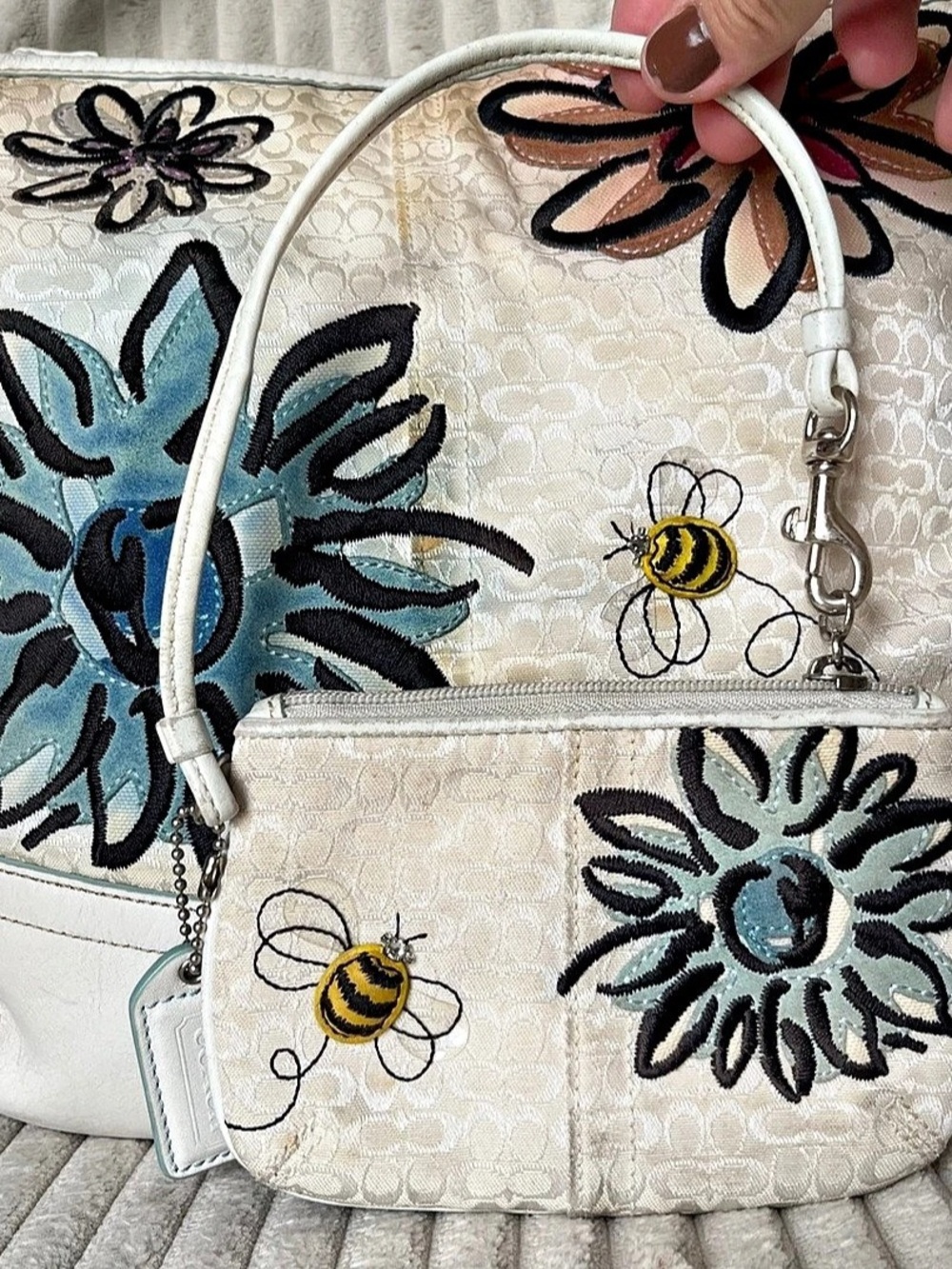 Rare Vintage Y2K Coach Floral Bumblebee Duffle Bag & Matching Wristlet Set 🐝✨